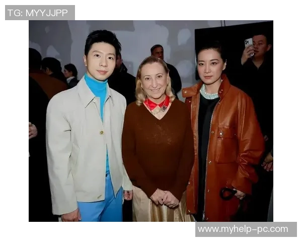 亚洲明星与足球明星同框合影展现跨界魅力与友谊的精彩瞬间 亚洲明星与足球明星同框合影展现跨界魅力与友谊的精彩瞬间